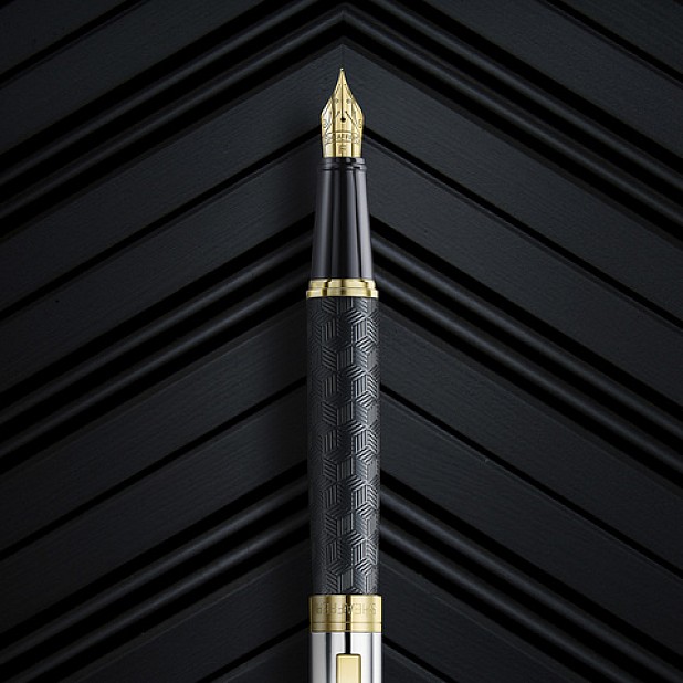 Sheaffer 300 Engraved Black and Chrome GT Caneta de Tinta Permanente