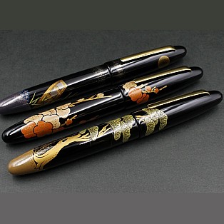 Taccia Kuro-Maki-e Urushi Sayomatsu Fountain pen