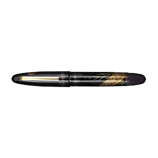Taccia Kuro-Maki-e Urushi Tsukuyobune Fountain pen