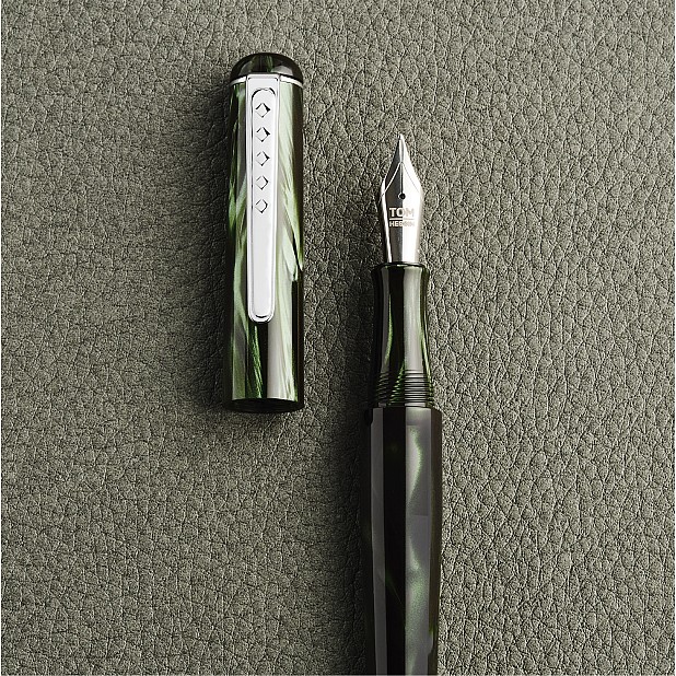 Tom Hessin Charles Collection Highland Green Vulpen
