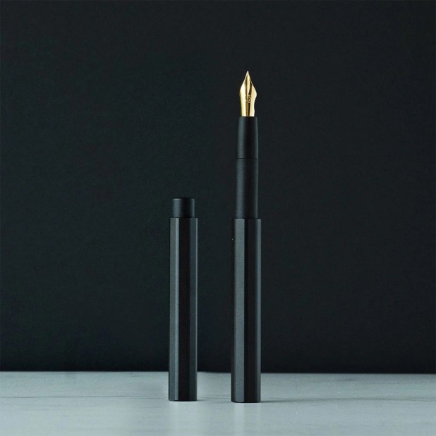 Tom's Studio The Studio Pocket Black Vulpen