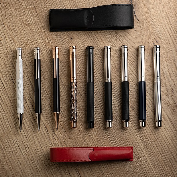 Otto Hutt Design 04 Wave Black Rose Gold Rollerball