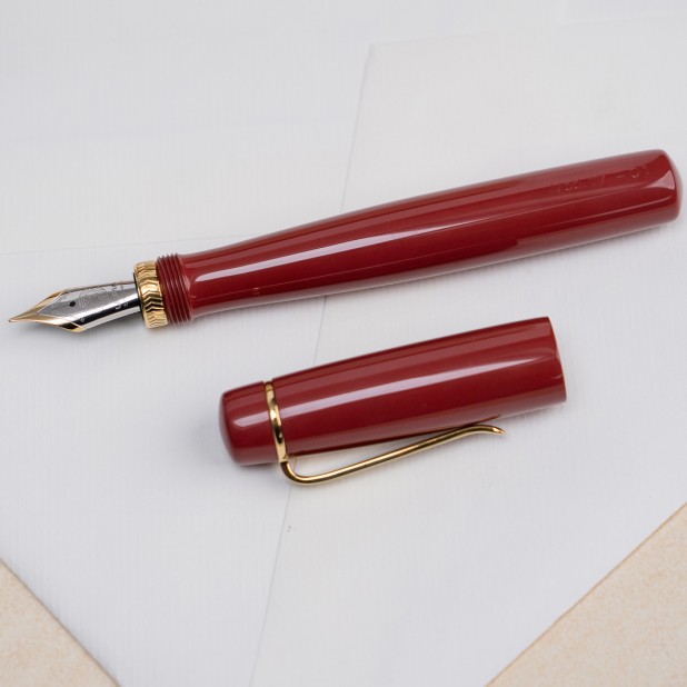Ulpia 117 Ebonite Coral GT Reservoarpenna