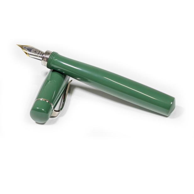 Ulpia 117 Ebonite Celadon ST Reservoarpenna