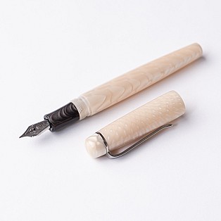 Ulpia Clasica White Medusa Fountain pen