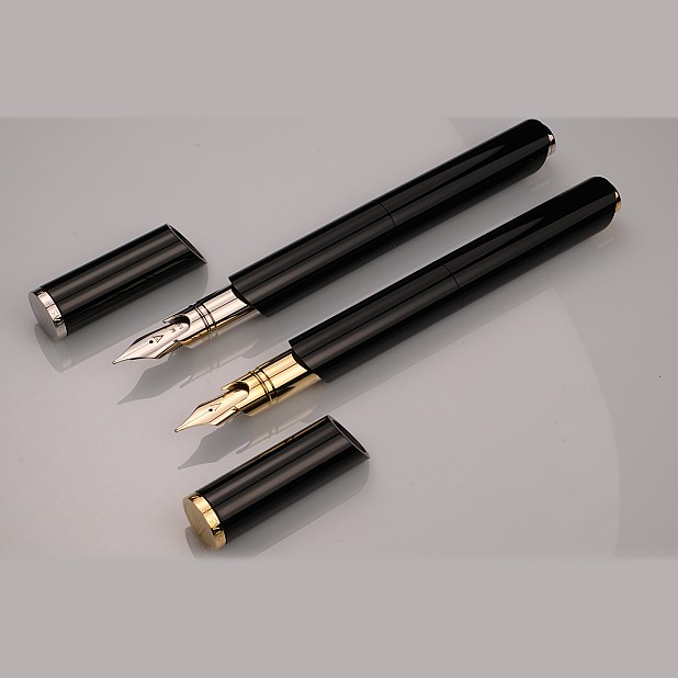 Venvstas Calibro 8 White Tie Fountain pen