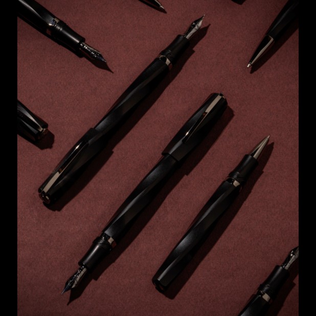 Visconti Divina Matte Black Ballpoint