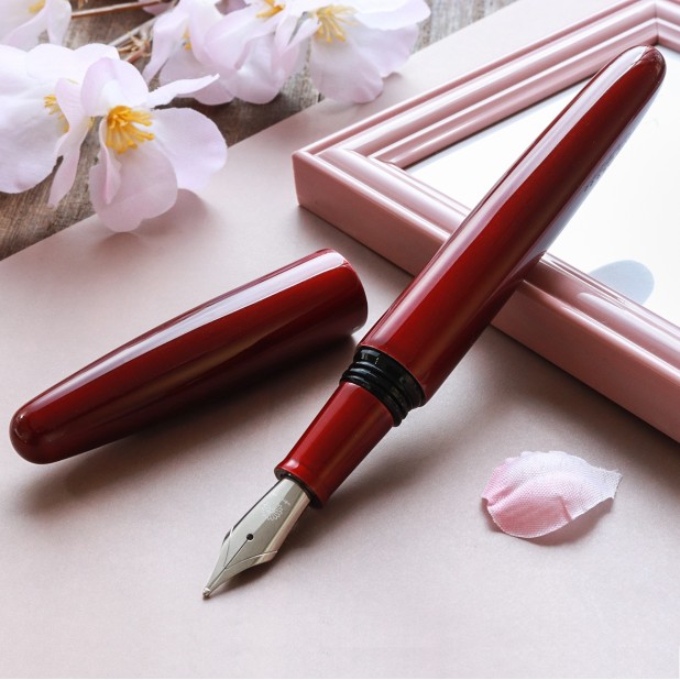 Wancher Dream Pen Aizu Urushi Tamamushi-nuri Aka Fountain Pen