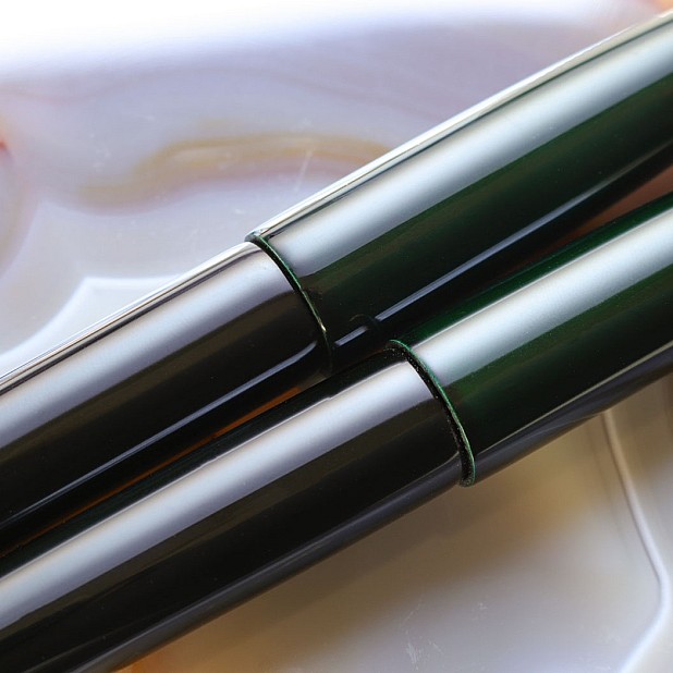 Wancher Dream Pen Aizu Urushi Tamamushi-nuri Midori Plumo Estilográfica