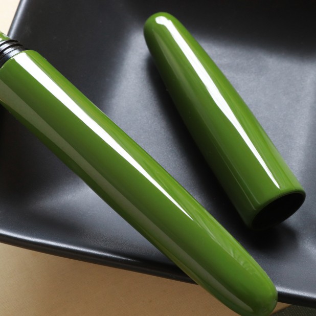Wancher Dream Pen True Urushi Uguisu-Iro Vulpen