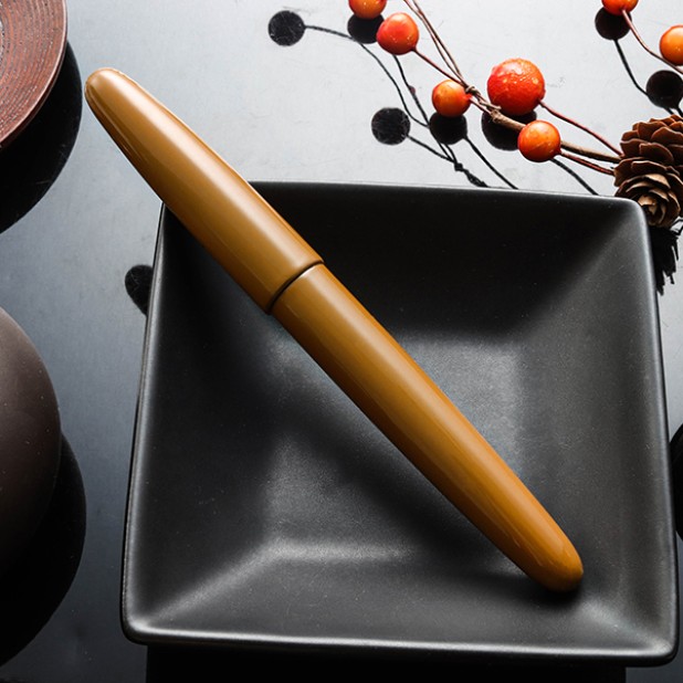 Wancher Dream Pen True Urushi Yellow Plumo Estilográfica
