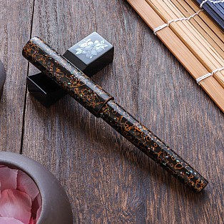 Wancher Sekai Saihi Urushi Kuro-age Raden Fountain Pen