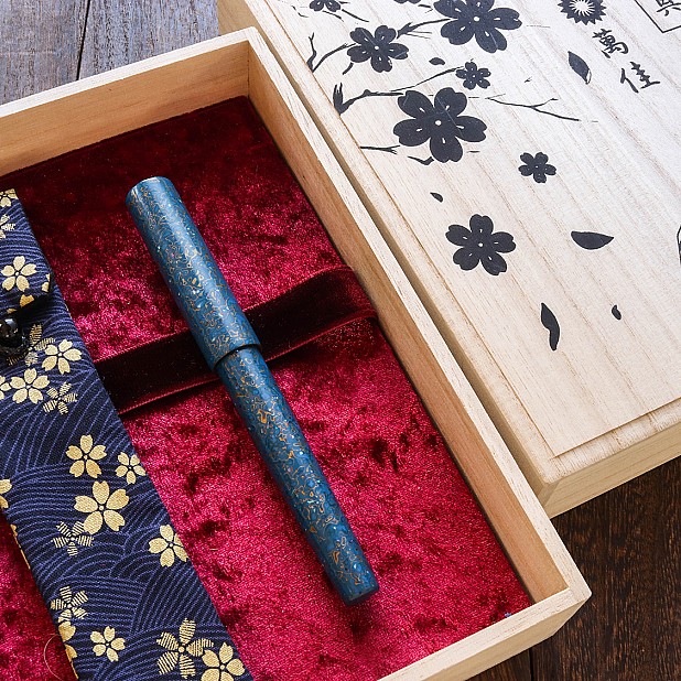 Wancher Sekai Saihi Urushi Ao-age Raden Vulpen