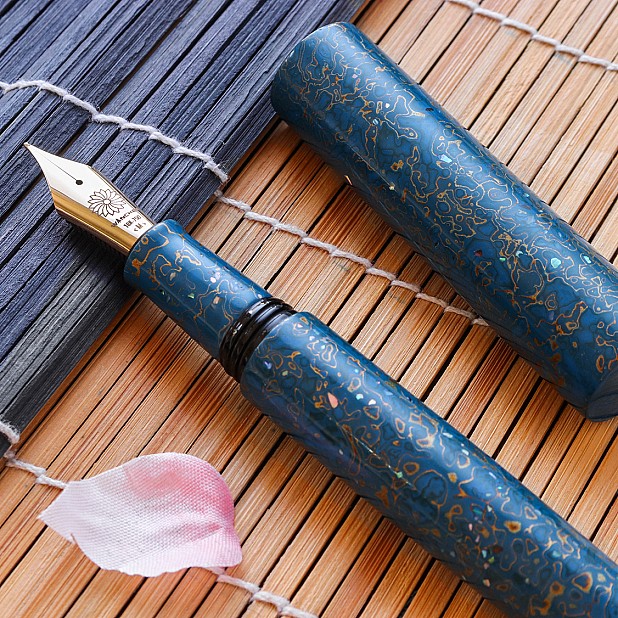 Wancher Sekai Saihi Urushi Ao-age Raden Vulpen