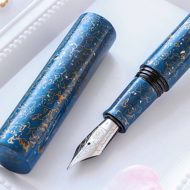Wancher Sekai Saihi Urushi Ao-age Raden Vulpen