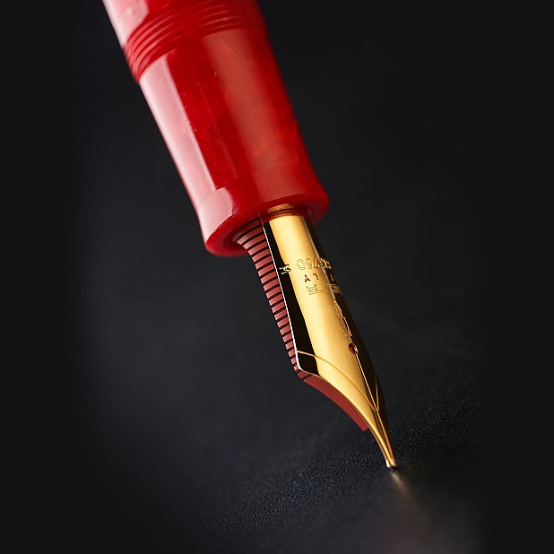 Delta Imperial Blu Mid-Size GT LE Fountain pen