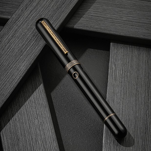 Nahvalur Nautilus Bronze Corydoras GT Fountain Pen