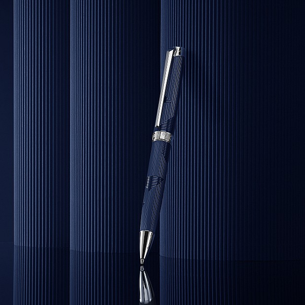 Caran d'Ache Léman Bleu Marin Fountain pen