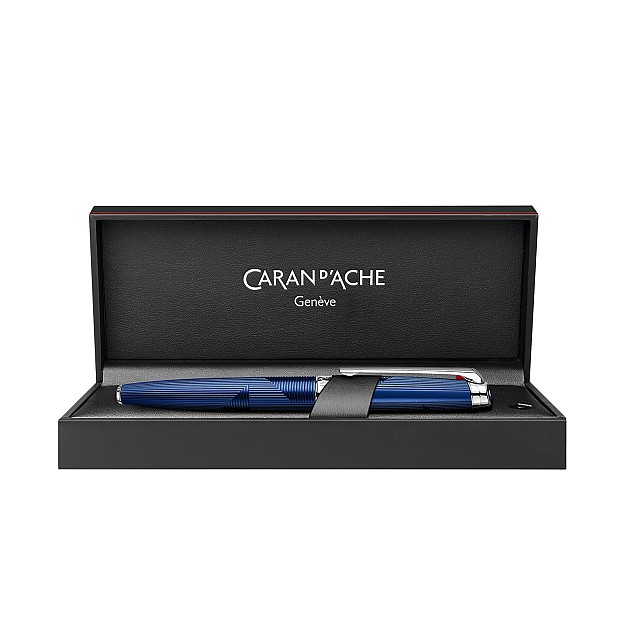Caran d'Ache Léman Bleu Marin Fountain pen