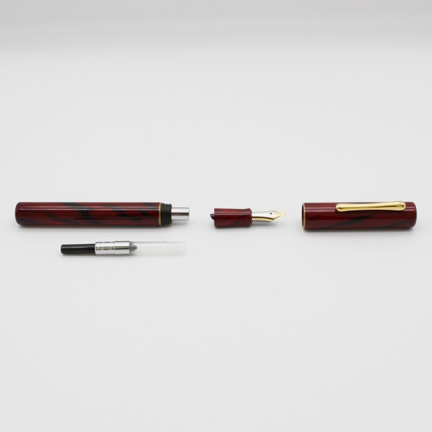 Taccia Hare-hi Yoi-enbu Fountain pen