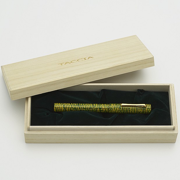Taccia Hyakko Hisho II Matsuba Fountain pen