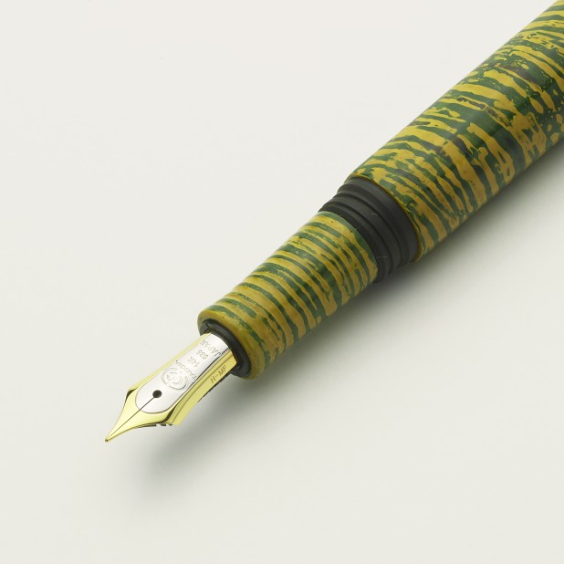 Taccia Hyakko Hisho II Tomoshibi Füllfederhalter