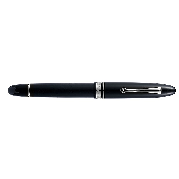 Omas Ogiva Nera ST Fountain pen