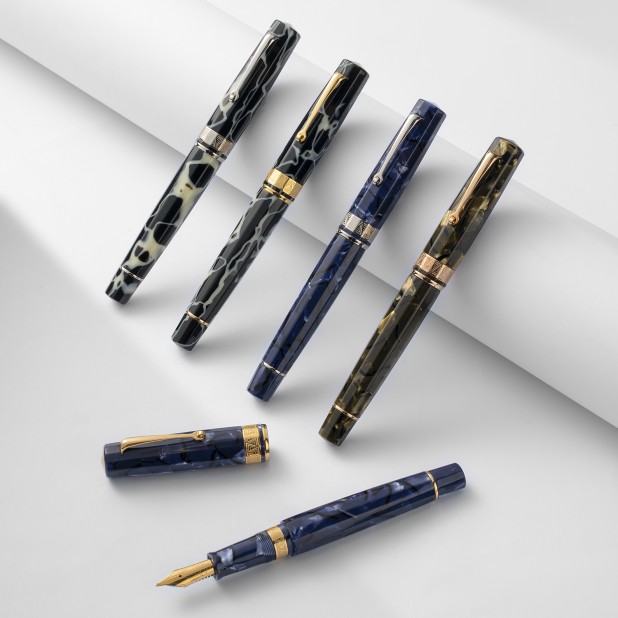 Omas Paragon Saft Green RGT Fountain pen