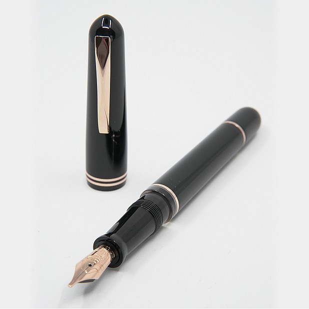 Pluma Estilográfica Gioia Métis Classic Negra RGT