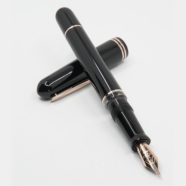 Pluma Estilográfica Gioia Métis Classic Negra RGT