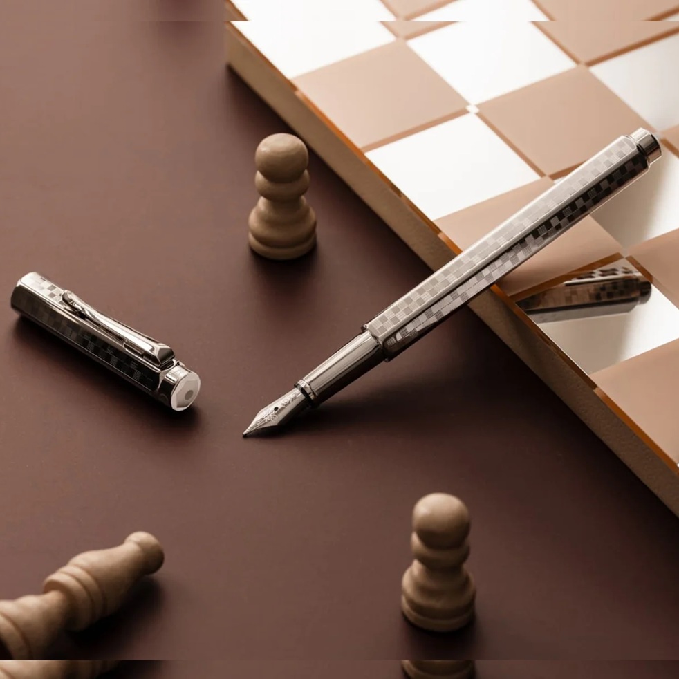Caran d'Ache Ecridor Damier Grey Silver Stylo plume