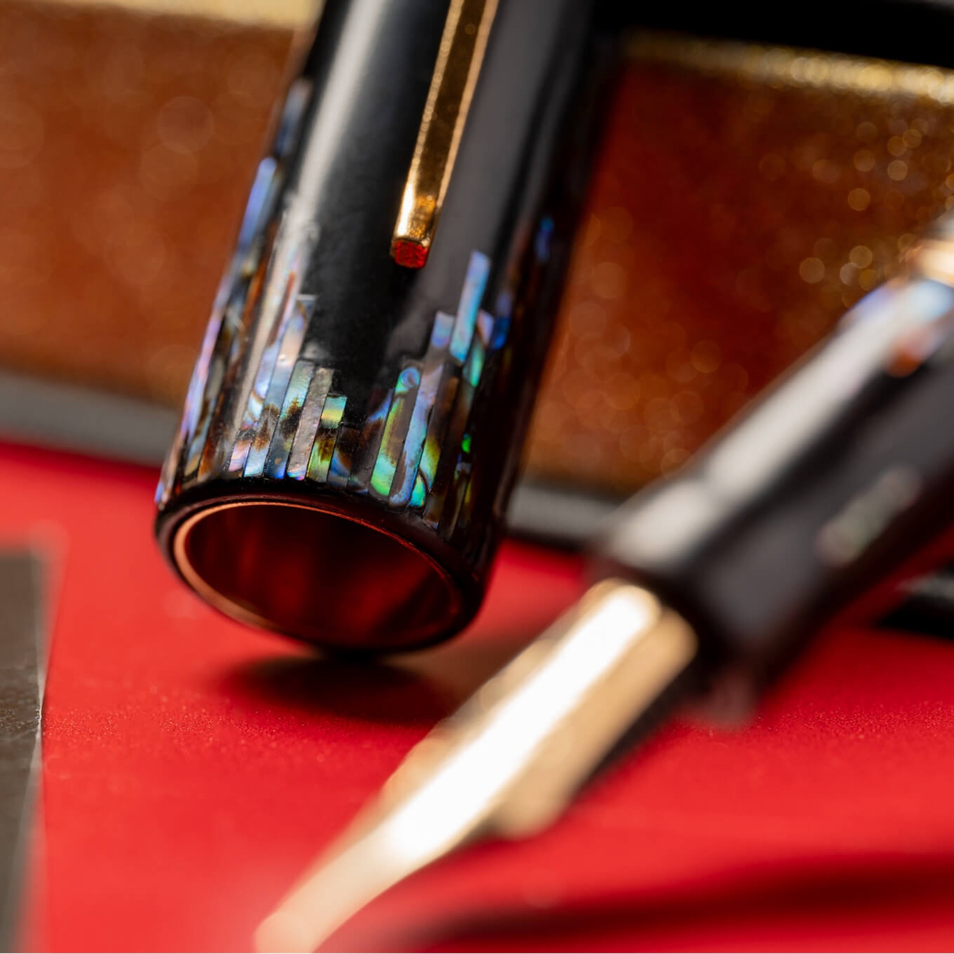 ConCoPens Mother-of-Pearl Lacquer Inlay Aurora 02 Reservoarpenna