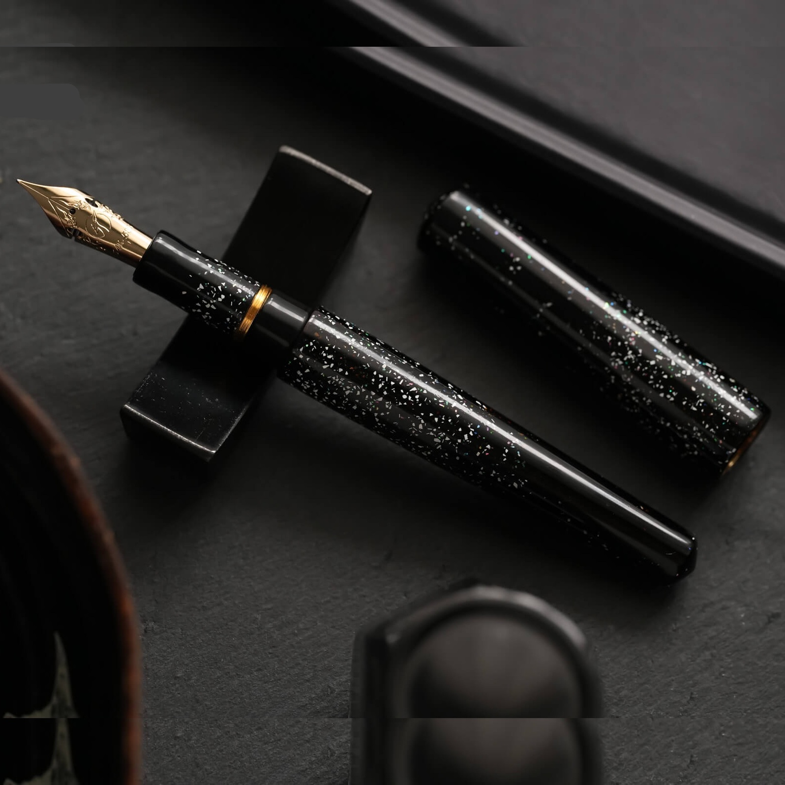ConCoPens Vietnamese Lacquer Black Sea Caneta de Tinta Permanente
