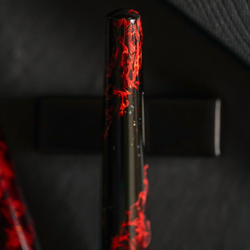 ConCoPens Vietnamese Lacquer Inferno Füllfederhalter