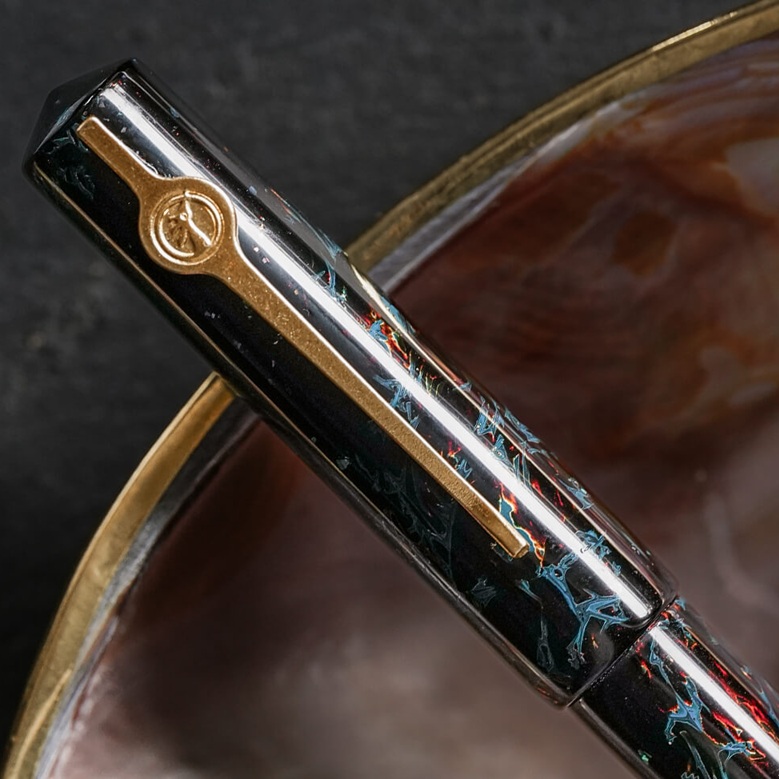 ConCoPens Vietnamese Lacquer Obsidia Fountain Pen