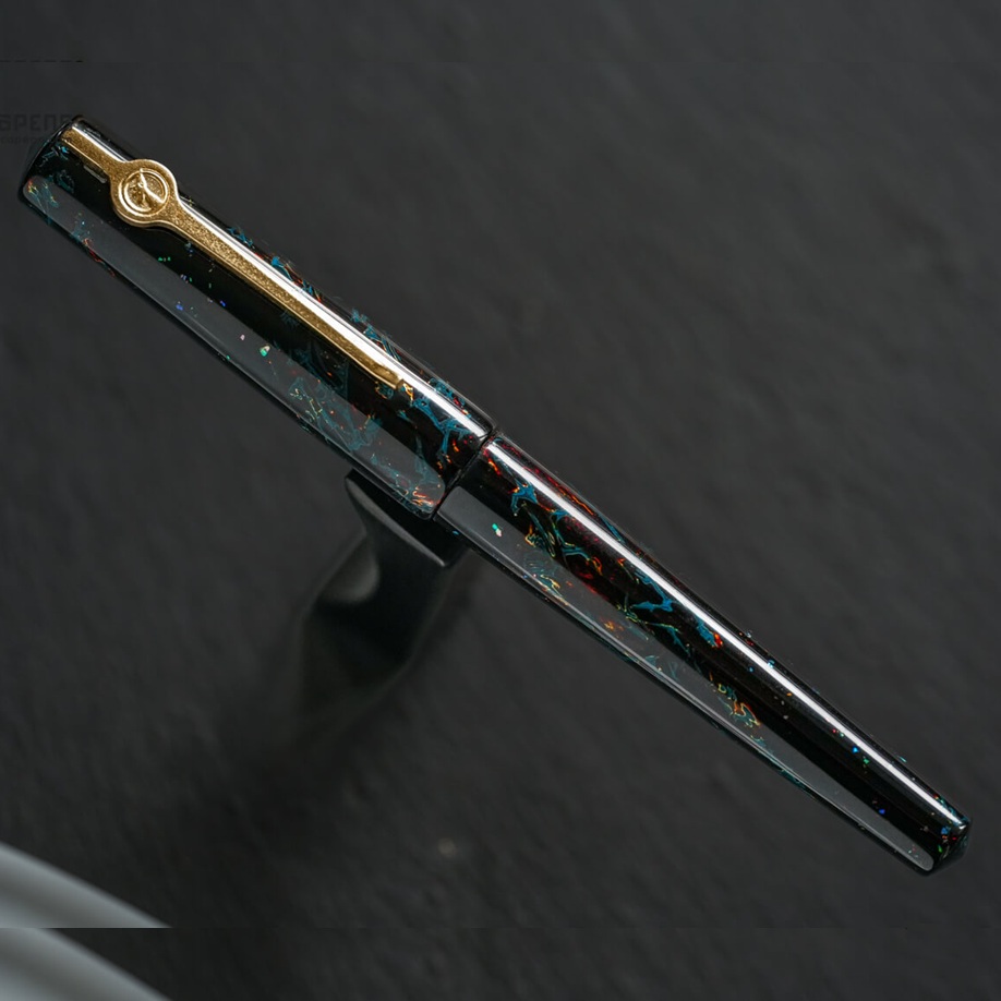 ConCoPens Vietnamese Lacquer Obsidia Fountain Pen