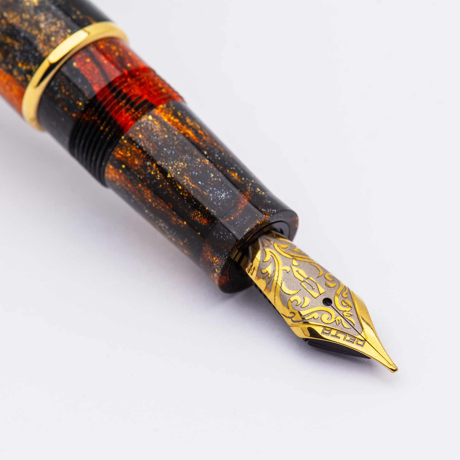 Delta Dolce Vita 2.0 Glow Up ORO by Jonathon Brooks Mid-Size GT Piston Vulpen