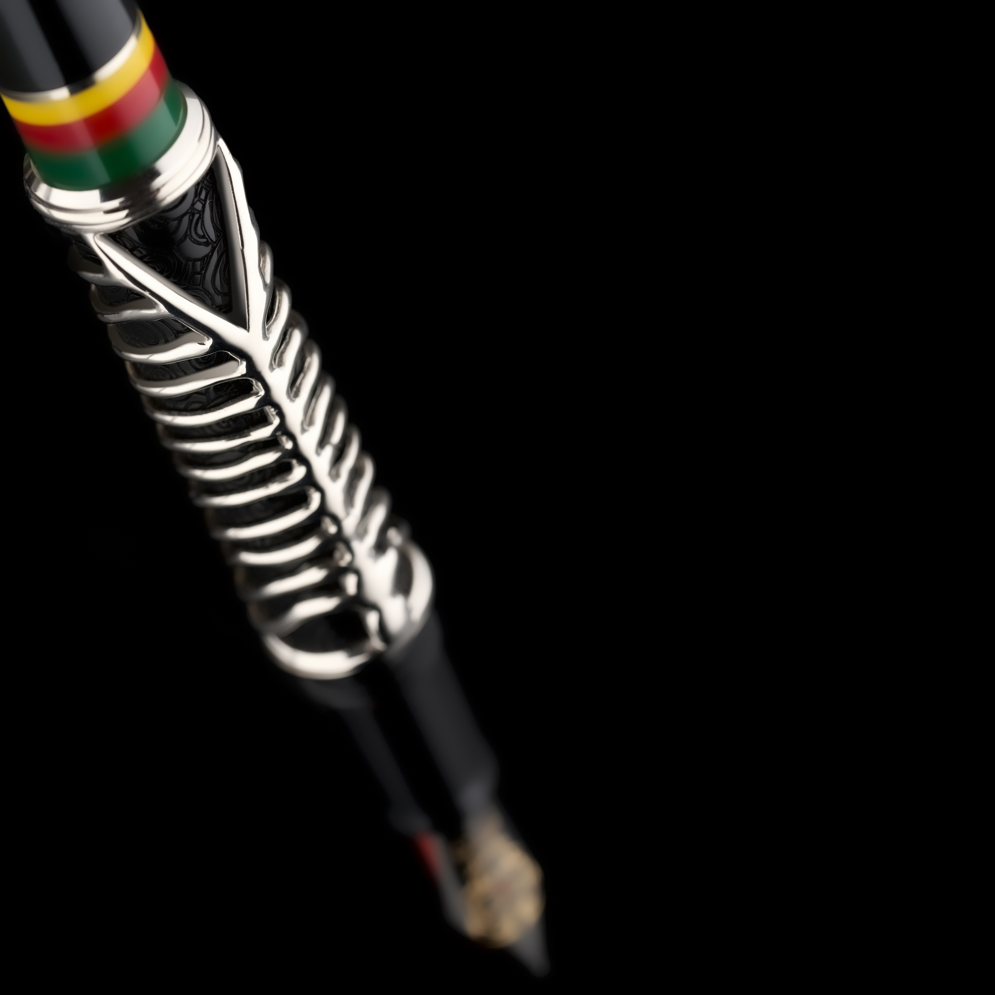 Delta Indigenous Simbu Black Sterling Silver LE ST Vulpen