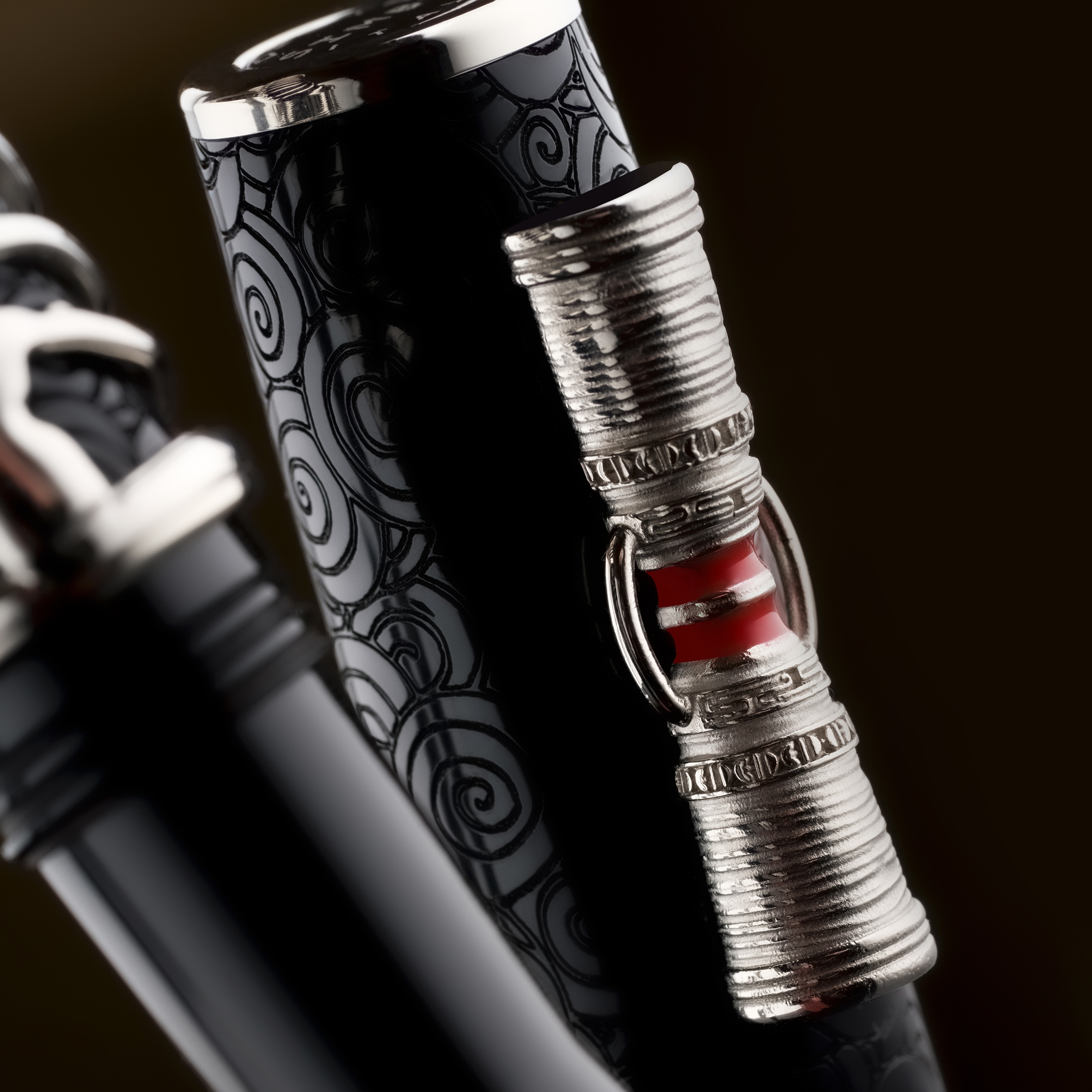 Delta Indigenous Simbu Black Sterling Silver LE ST Vulpen