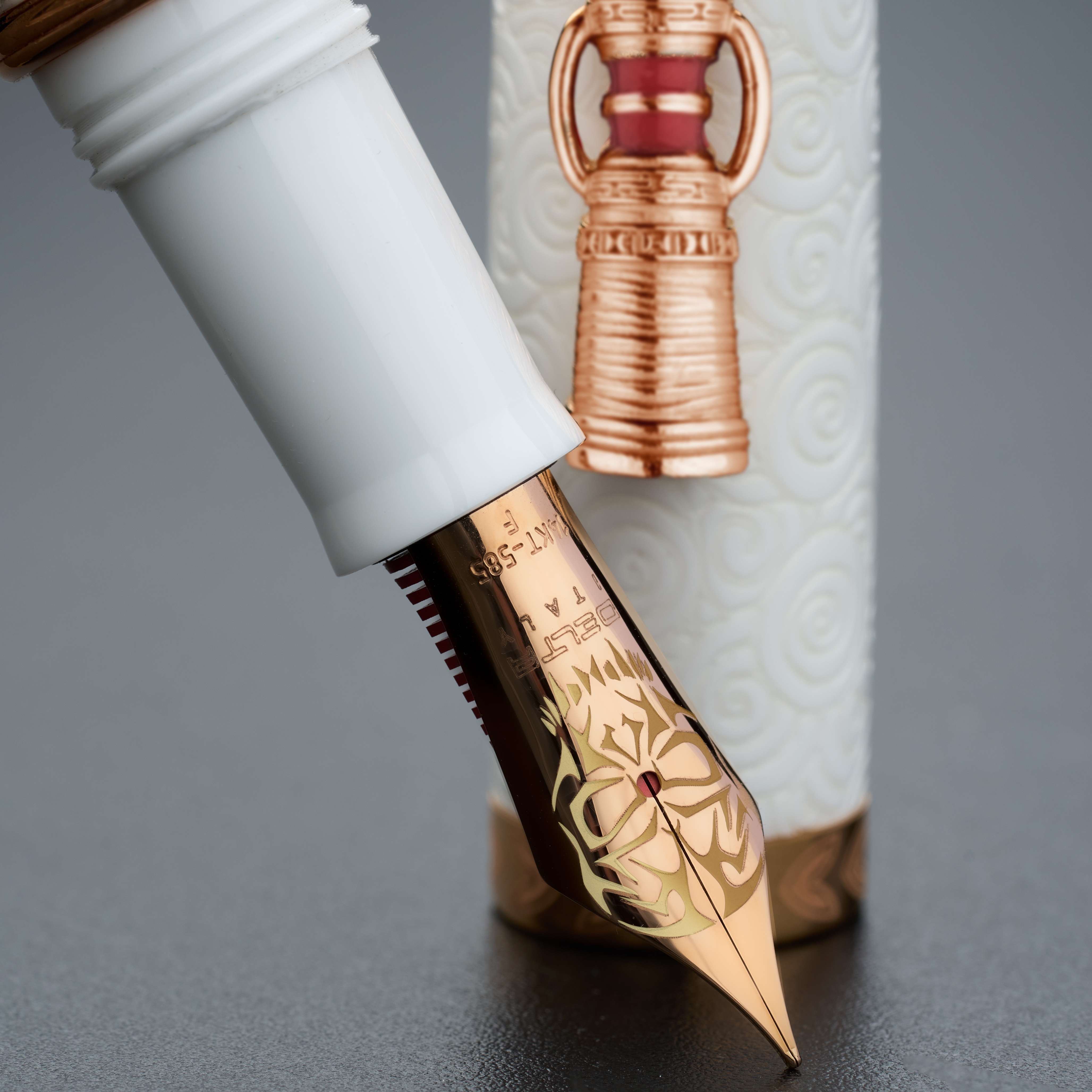 Delta Indigenous Simbu White Rose Gold LE RGT Fountain pen