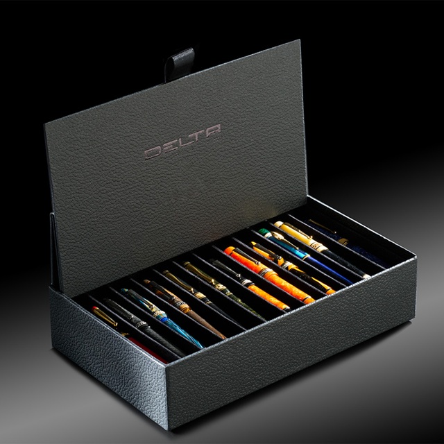 Delta Collector's Box (12 pens)