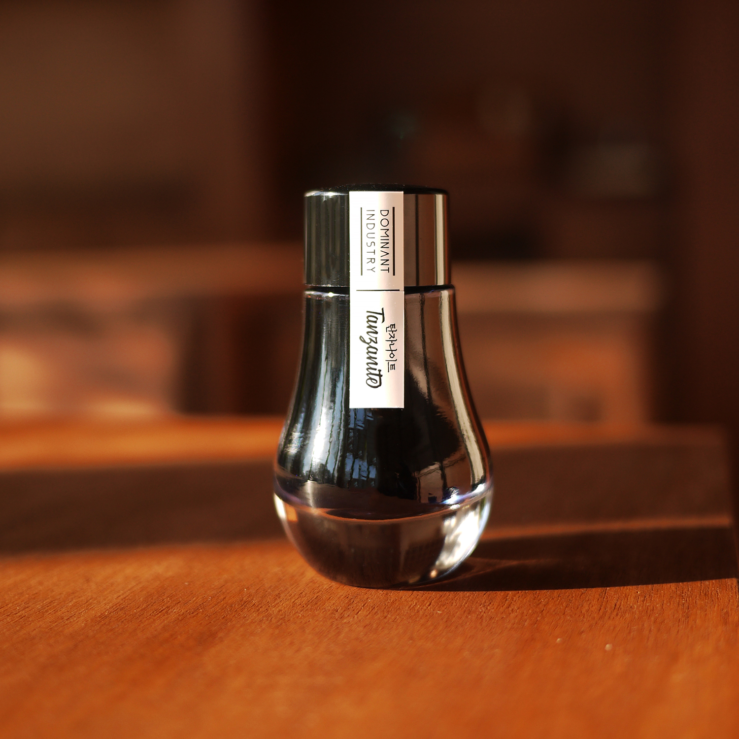 Dominant Industry Pearl No.018 Tanzanite 25ml Butelka atramentu