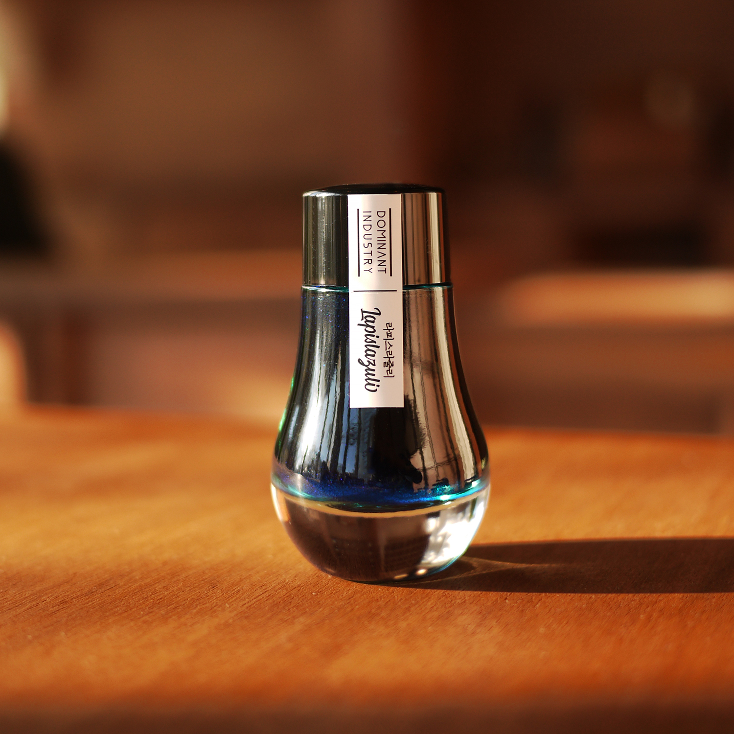 Dominant Industry Pearl No.019 Lapis Lazuli 25ml Butelka atramentu