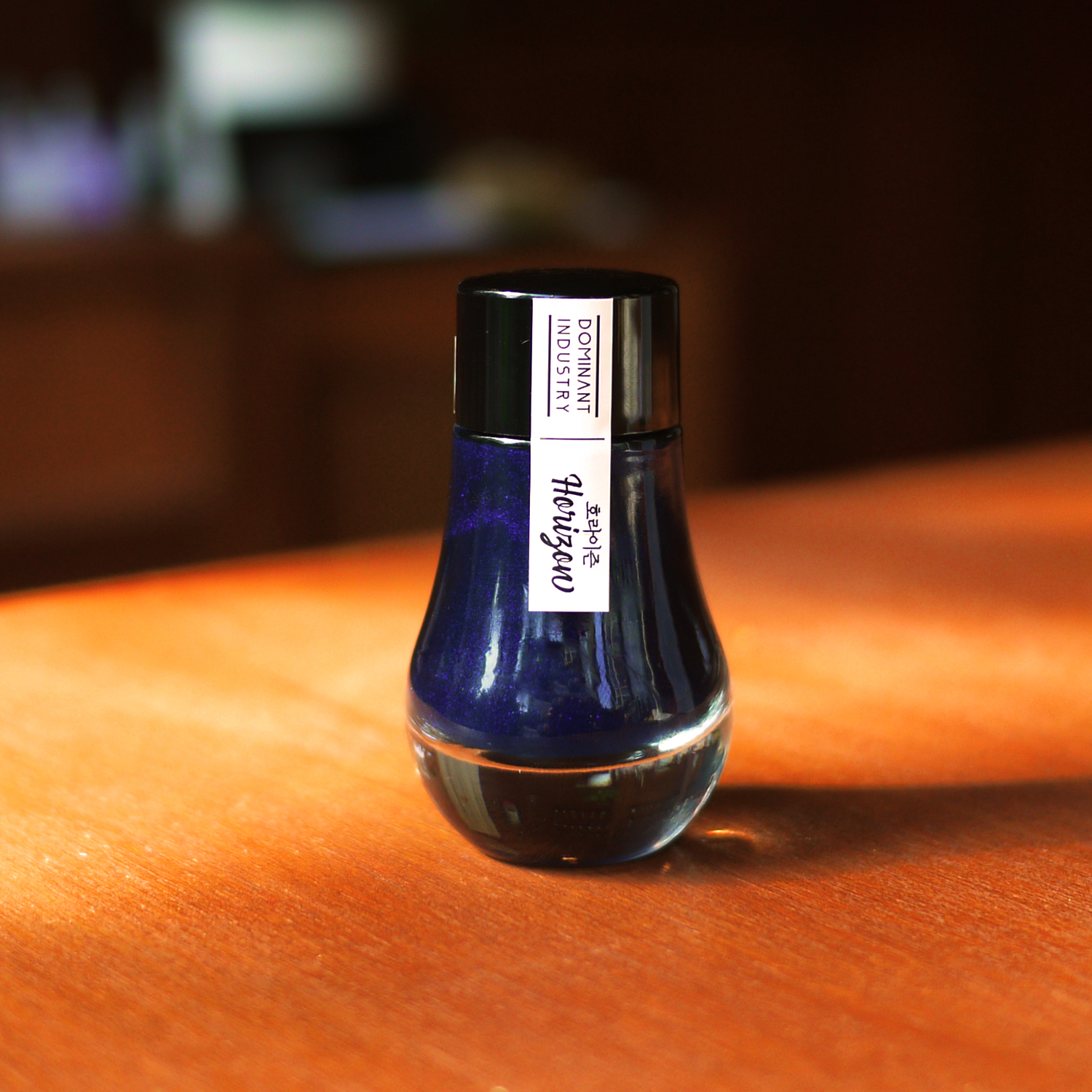 Dominant Industry Pearl No.023 Horizon 25ml Butelka atramentu