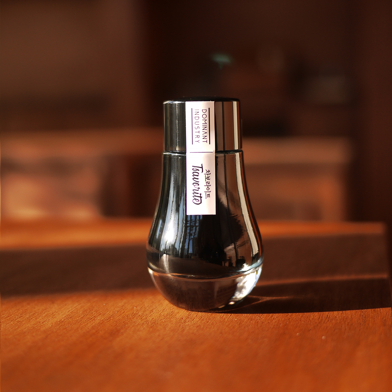 Dominant Industry Standard No.112 Tsavorite 25ml Ink Bottle