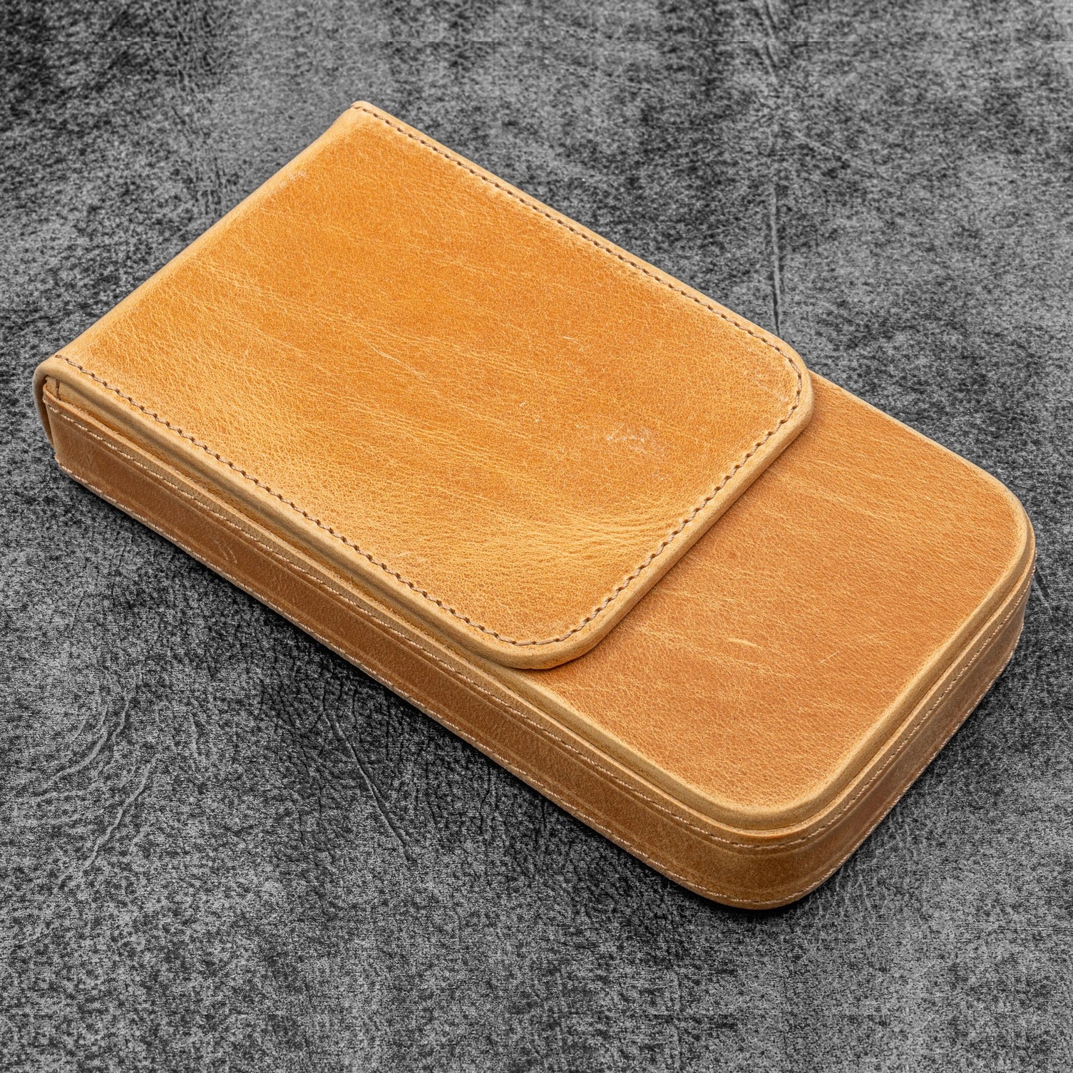 Galen Leather Magnum Opus 3 Slots Crazy Horse Honey Ochre Hard Pen Case