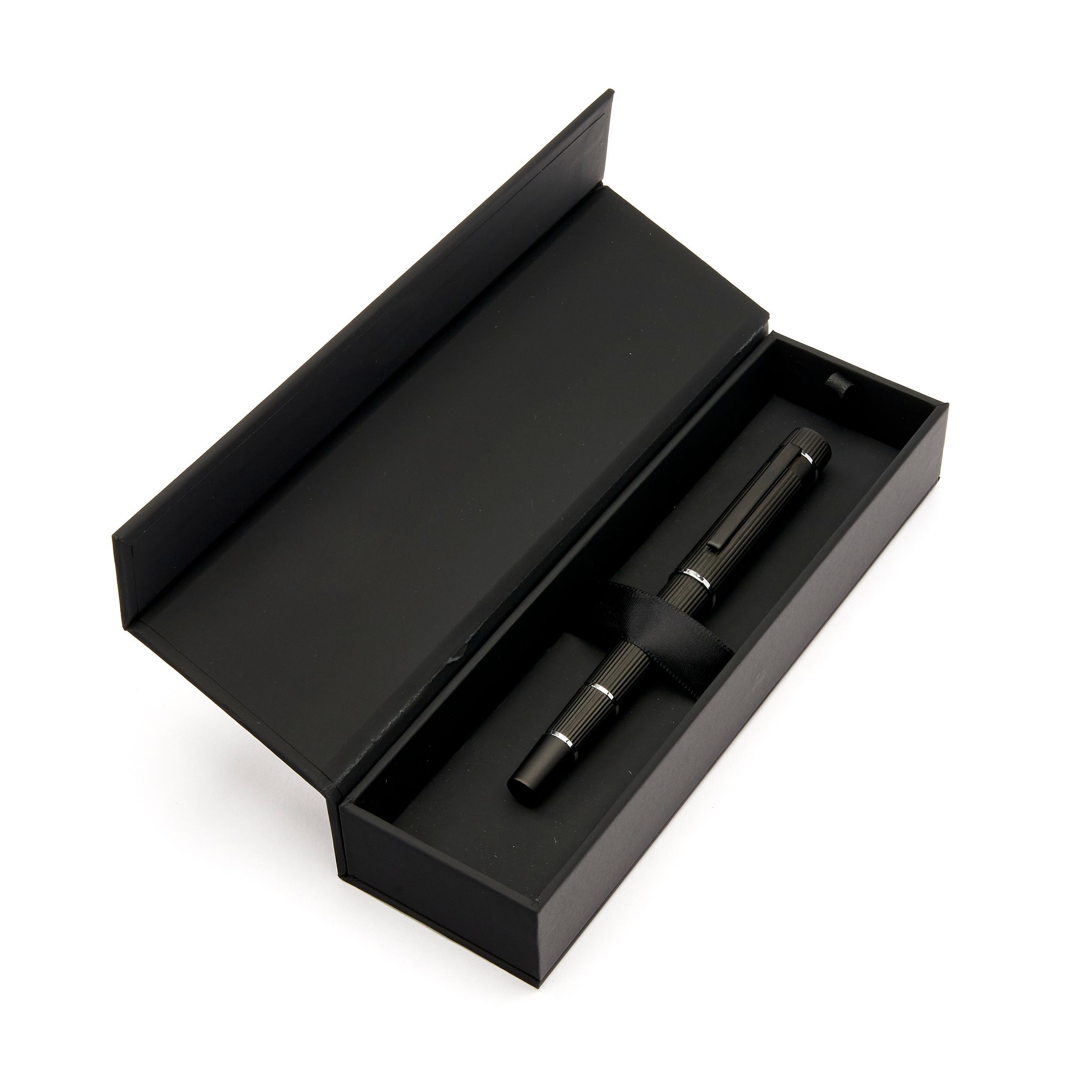 Hugo Boss Core Black Fountain pen