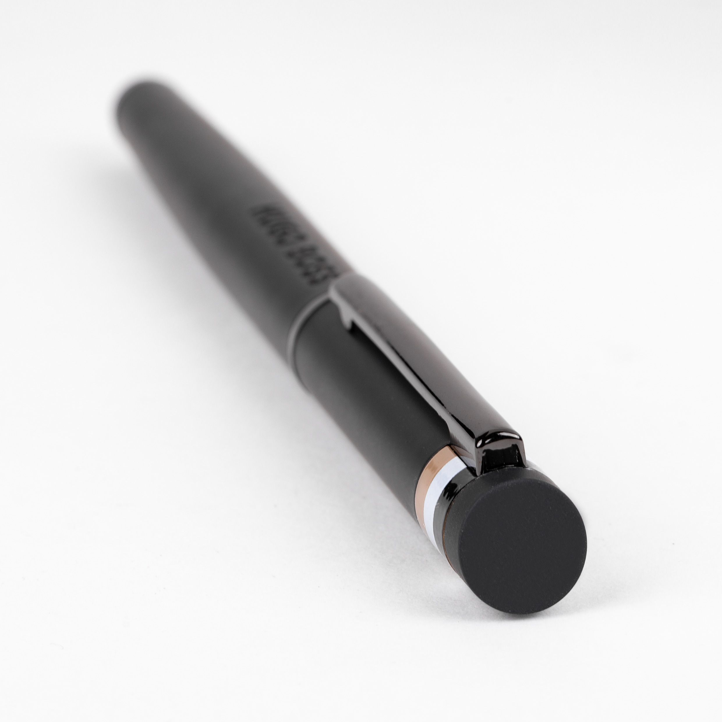 Hugo Boss Loop Iconic Black Roller