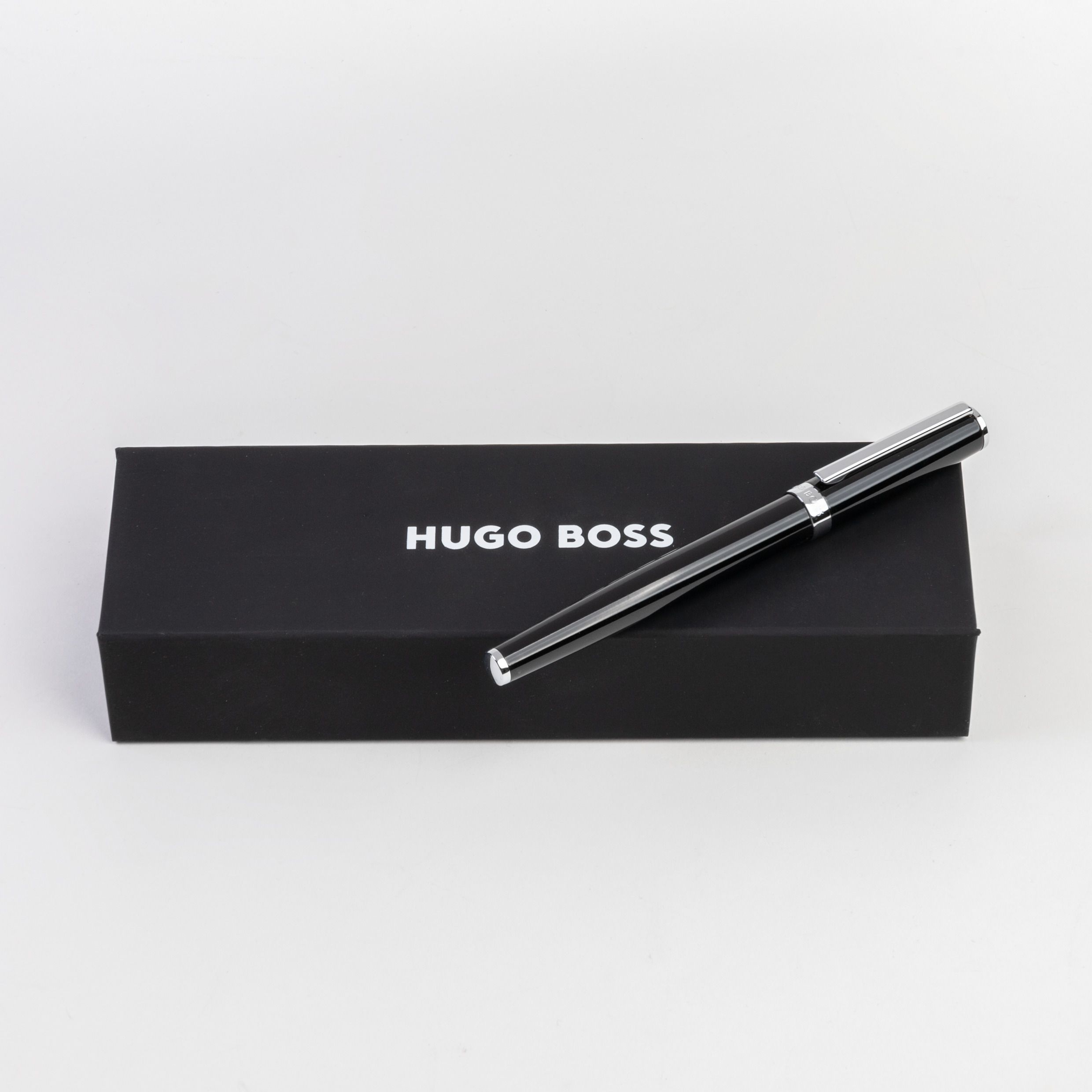 Hugo Boss Gear Icon Black Fountain pen