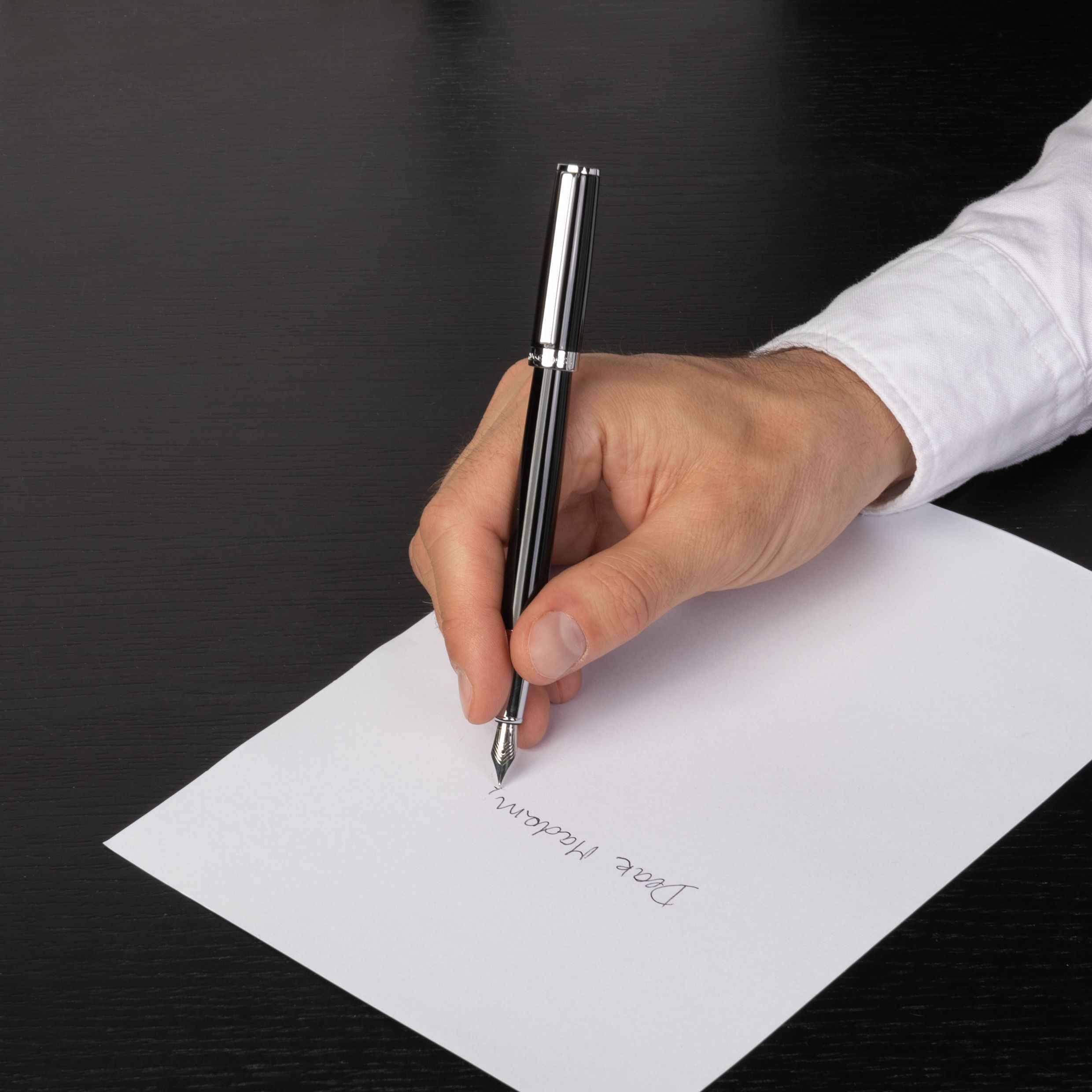 Hugo Boss Gear Icon Black Fountain pen